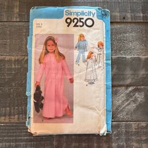 Vintage SIMPLICITY 9250 Girls Nightgown Pajamas & Robe PATTERN Size 5‎ UNCUT